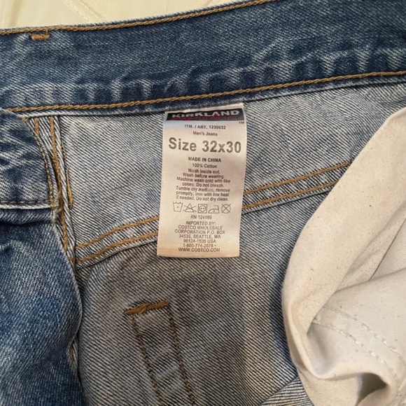 Kirkland Jeans 32x30 - Picture 3 of 4